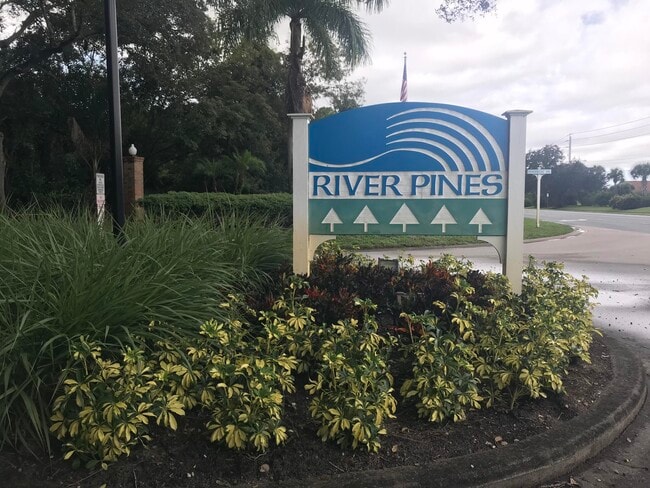 Building Photo - 6003 SE Riverboat Dr