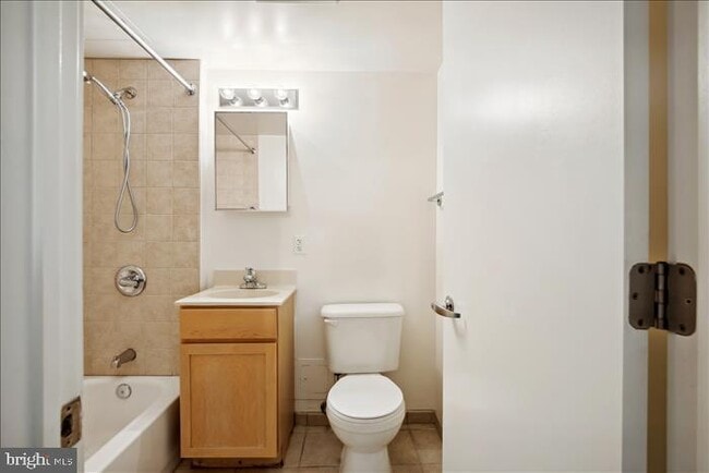 Building Photo - 800 4th St SW