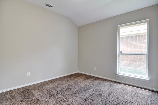 Building Photo - 120 Hamilton Dr