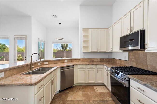 Building Photo - 11318 E White Feather Ln