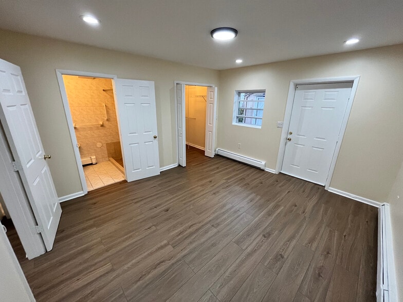 Bedroom - View 1 - 41 Leonard St