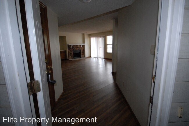 Building Photo - 2 br, 2 bath House - 124 Shirley Ridge #124C
