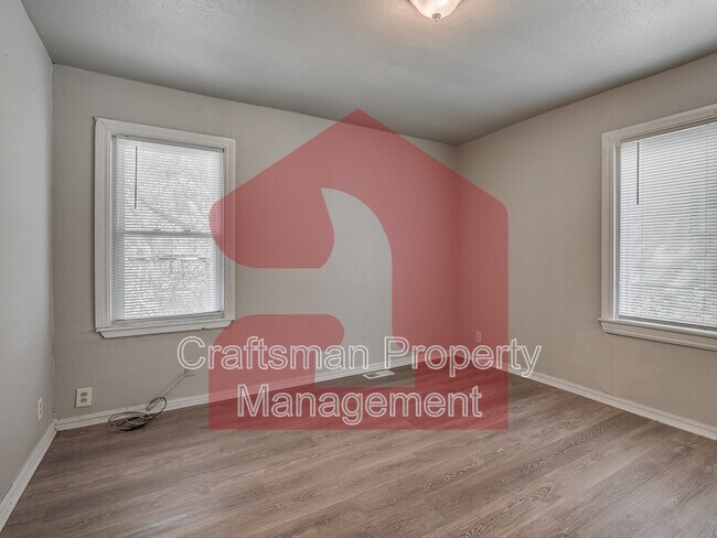 Building Photo - 1201 Carverdale Dr