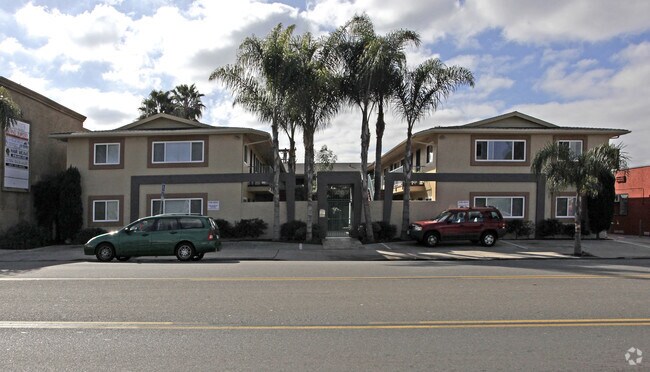 Building Photo - Chic studio in Normal Heights