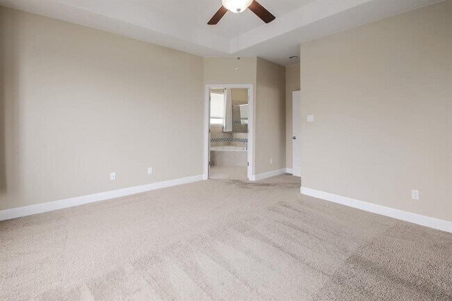Building Photo - 17916 Crimson Apple Way