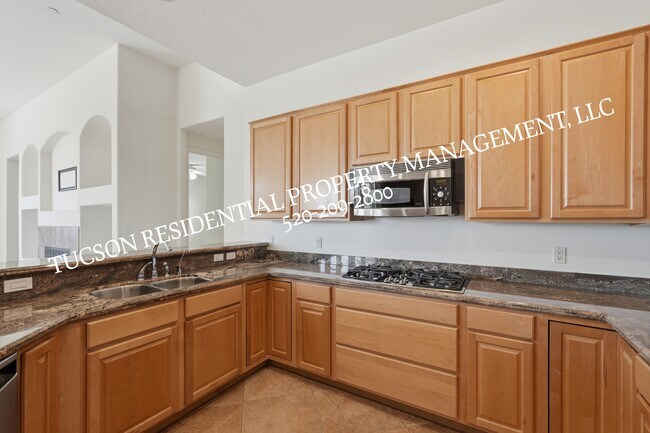 Building Photo - 13245 N Booming Dr