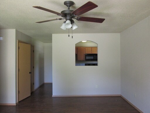 Building Photo - TG-4008 N. 54&#39;TH