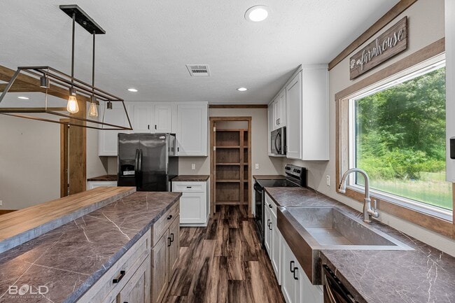 Building Photo - Gorgeous Home For Rent!!