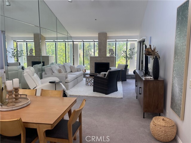 Primary Photo - 270 Cagney Ln