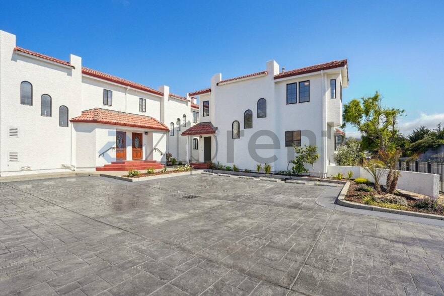 Building Photo - Unit C
