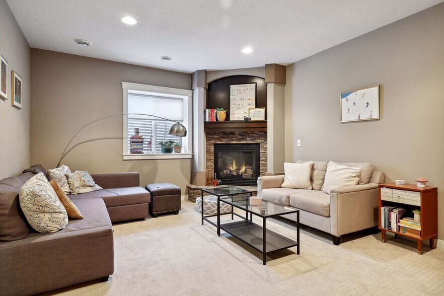 Building Photo - 2019 Louisiana Ave S