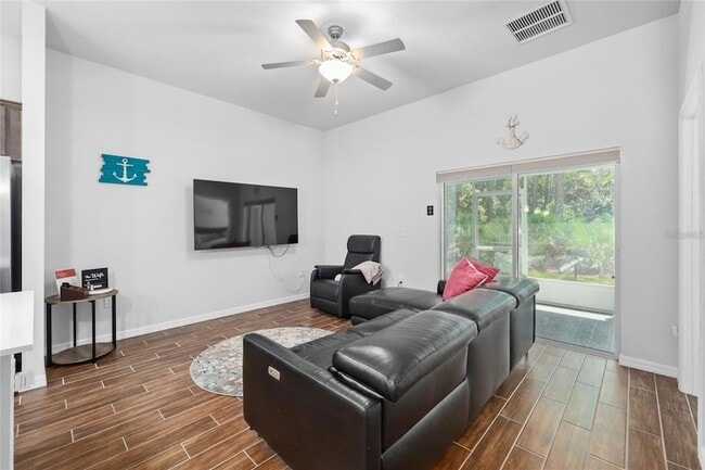 Building Photo - 37 Ullman Pl