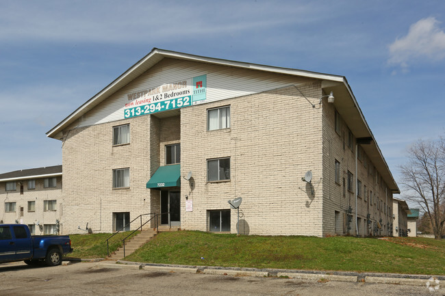 Primary Photo - West Park Manor Apartments