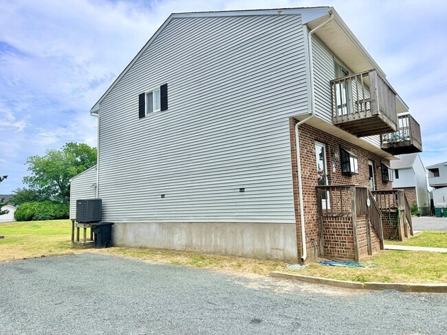 Building Photo - 6367 Teal Ln