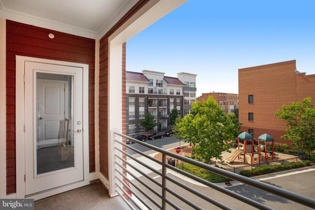 Building Photo - 1804 Potomac Ave