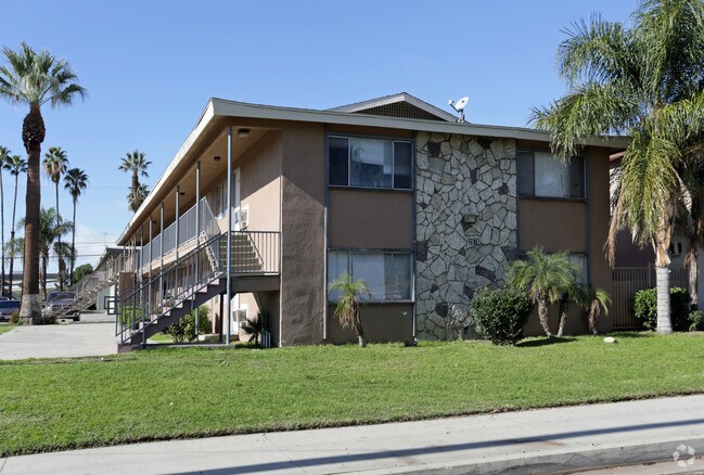 Building Photo - The Arbors At Miramonte