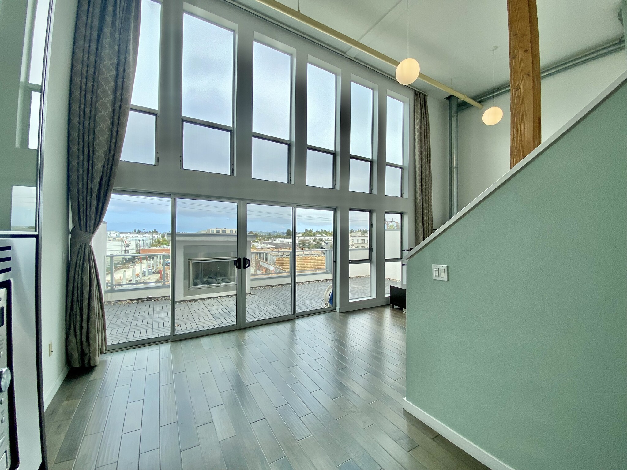 Building Photo - 4215 Glencoe Ave