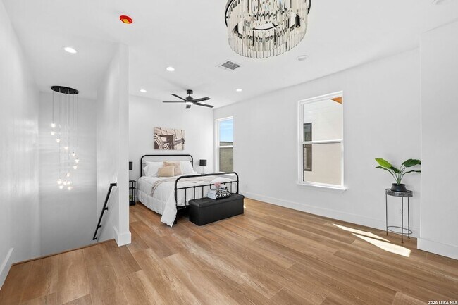 Building Photo - 117 Carle Ave