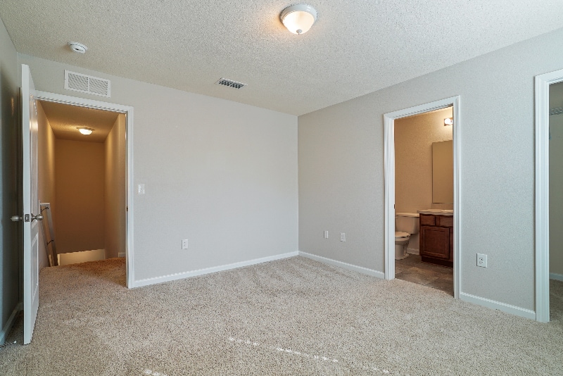 Building Photo - 727 Servia Dr
