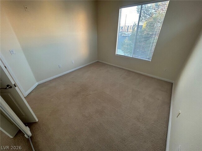 Building Photo - 4400 S Jones Blvd