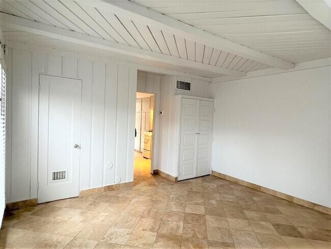 Building Photo - 4127 N 18th Pl