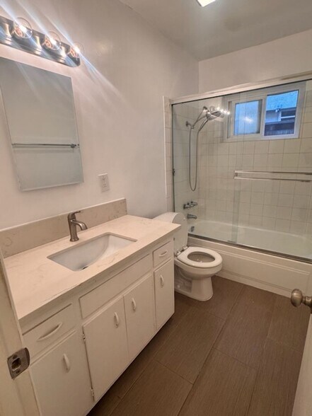 Building Photo - 2325 2nd St