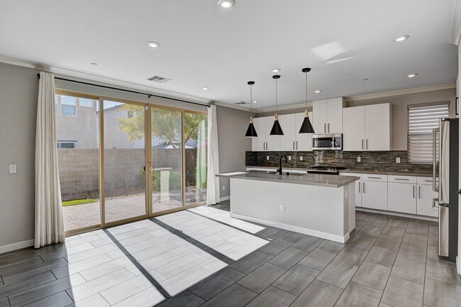 Building Photo - STUNNING 2 Story, 3 Bedroom Home in INSPIR...