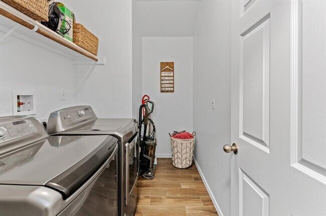 Building Photo - 235 Limerick Rd