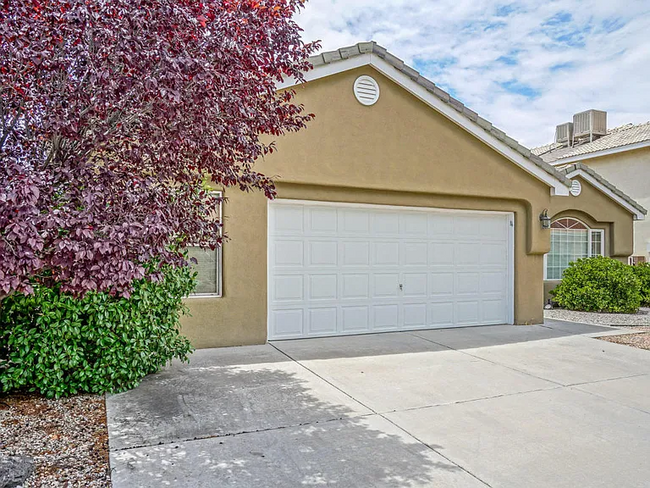 Building Photo - 8709 Tierra Alegre Dr NE