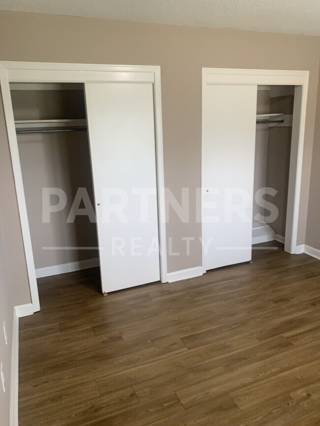 Building Photo - 4536 Wake Forest Dr