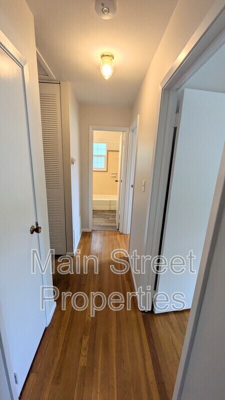 Building Photo - 2117 Pullman Cir