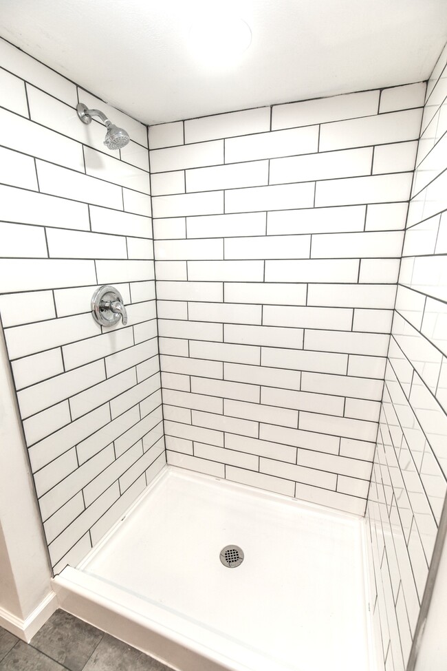 Building Photo - 347 High St