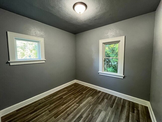 Building Photo - 3 Bed 1 Bath Single Family Home in Wausau