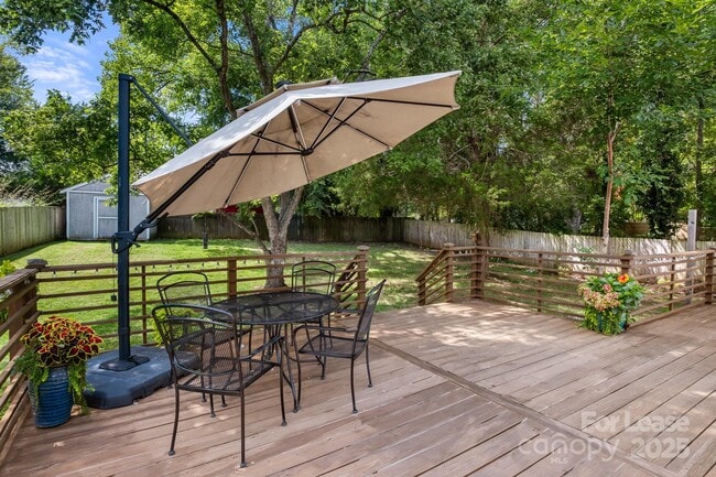 Building Photo - 8211 Park Vista Cir