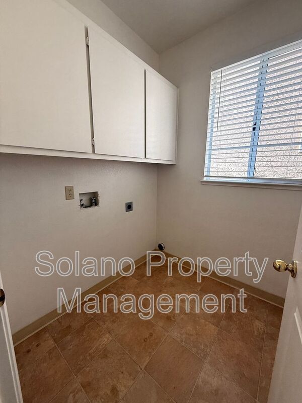 Building Photo - 316 Stamper Cir