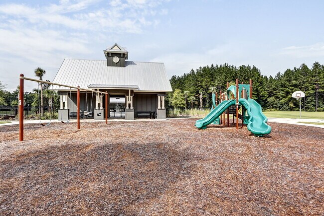 Building Photo - 79425 Plummer's Creek Dr