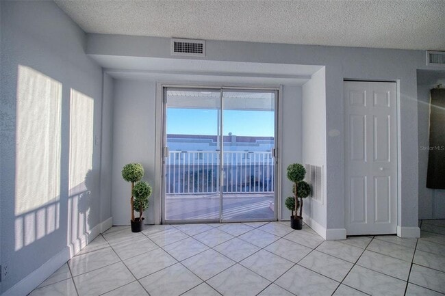 Building Photo - 3315-3358 58th Ave S