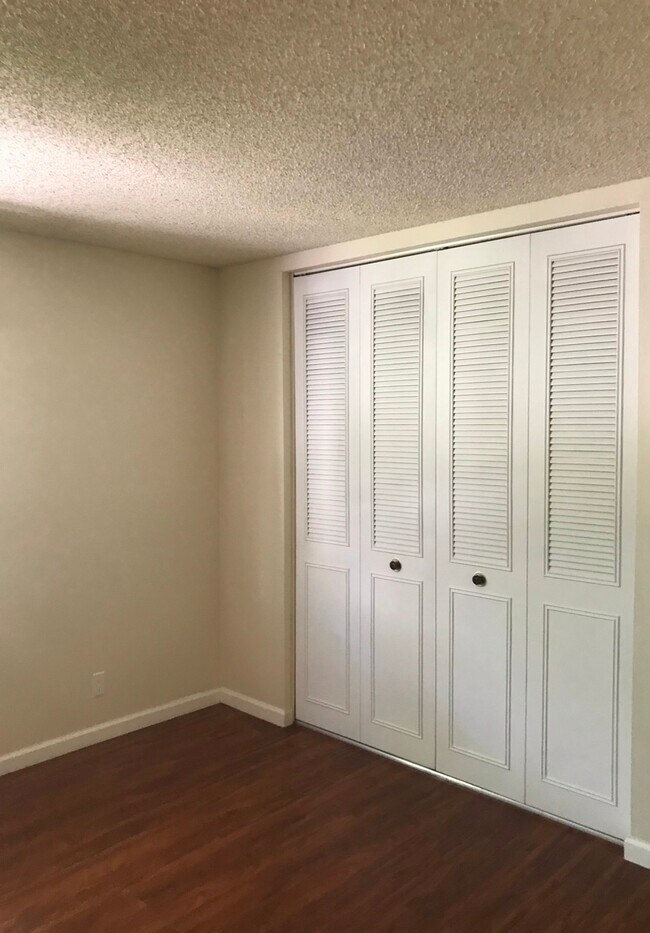 Building Photo - 3026 Hurley Way