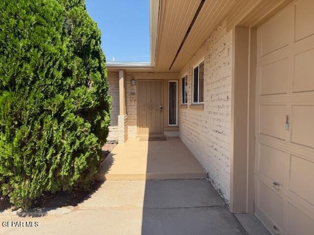 Building Photo - 4120 Larchmont Dr