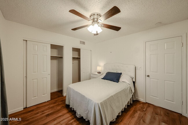 Building Photo - 5440 W Beryl Ave