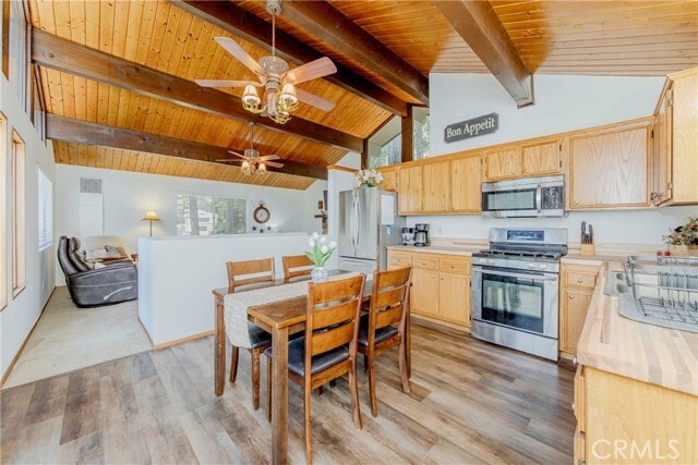 Building Photo - 828 Fern Dr