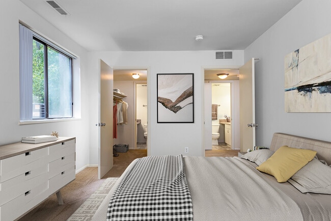 Master Bedroom - Traver Courts