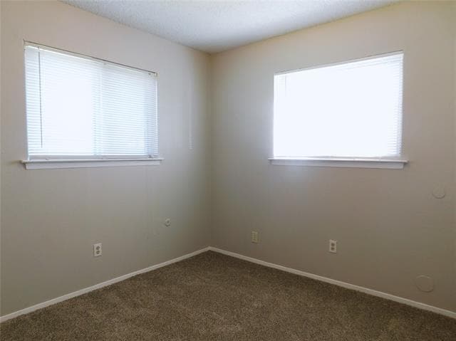 Building Photo - 1705 White Oak Ct