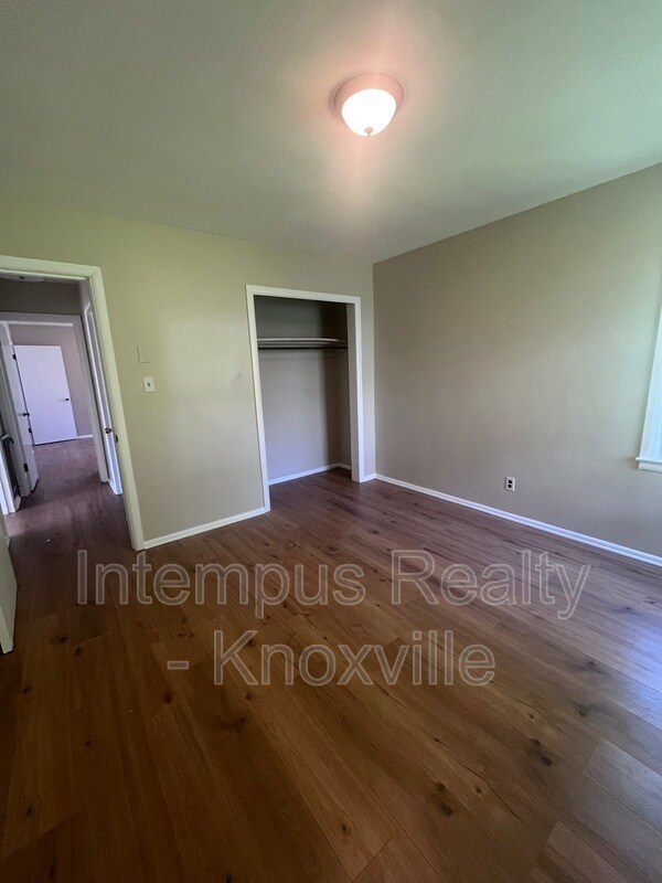 Building Photo - 712 S Beaman St