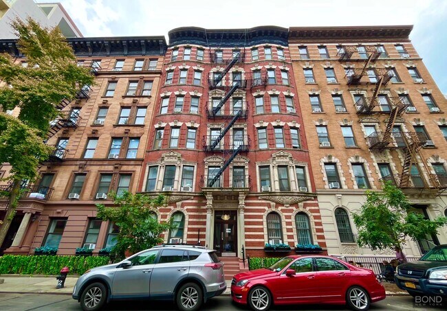 Primary Photo - 336 E 18th St