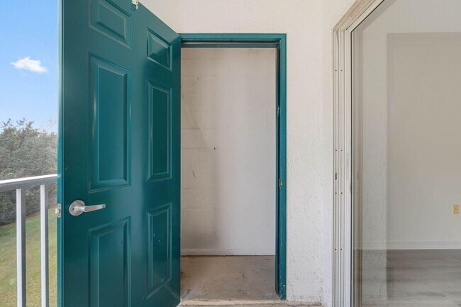 Building Photo - 4276 Calinda Ln