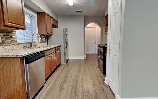 Building Photo - 774 Burlwood St