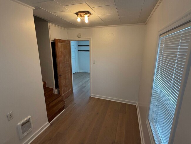 Building Photo - 2 Bedroom House in Eugene