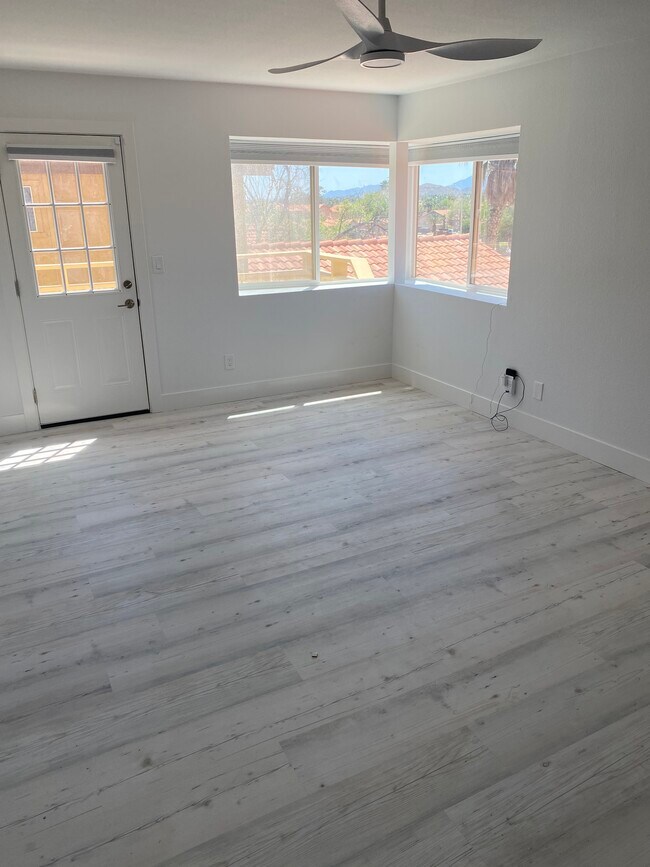 Building Photo - 9653 S 44th St