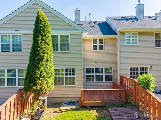 Building Photo - 12 Scarlet Oak Dr